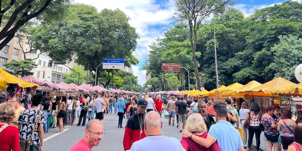 Feira Hippie: The Sunday That Became an Institution